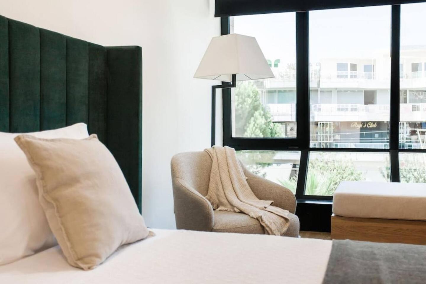 2 Sidebyside Suites In Athens Riviera By The Olon エクステリア 写真