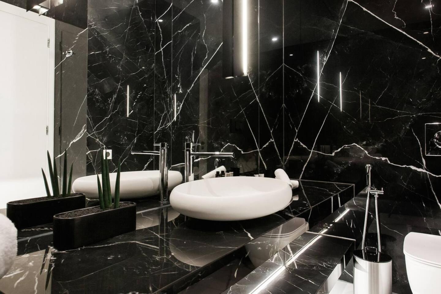 2 Sidebyside Suites In Athens Riviera By The Olon エクステリア 写真